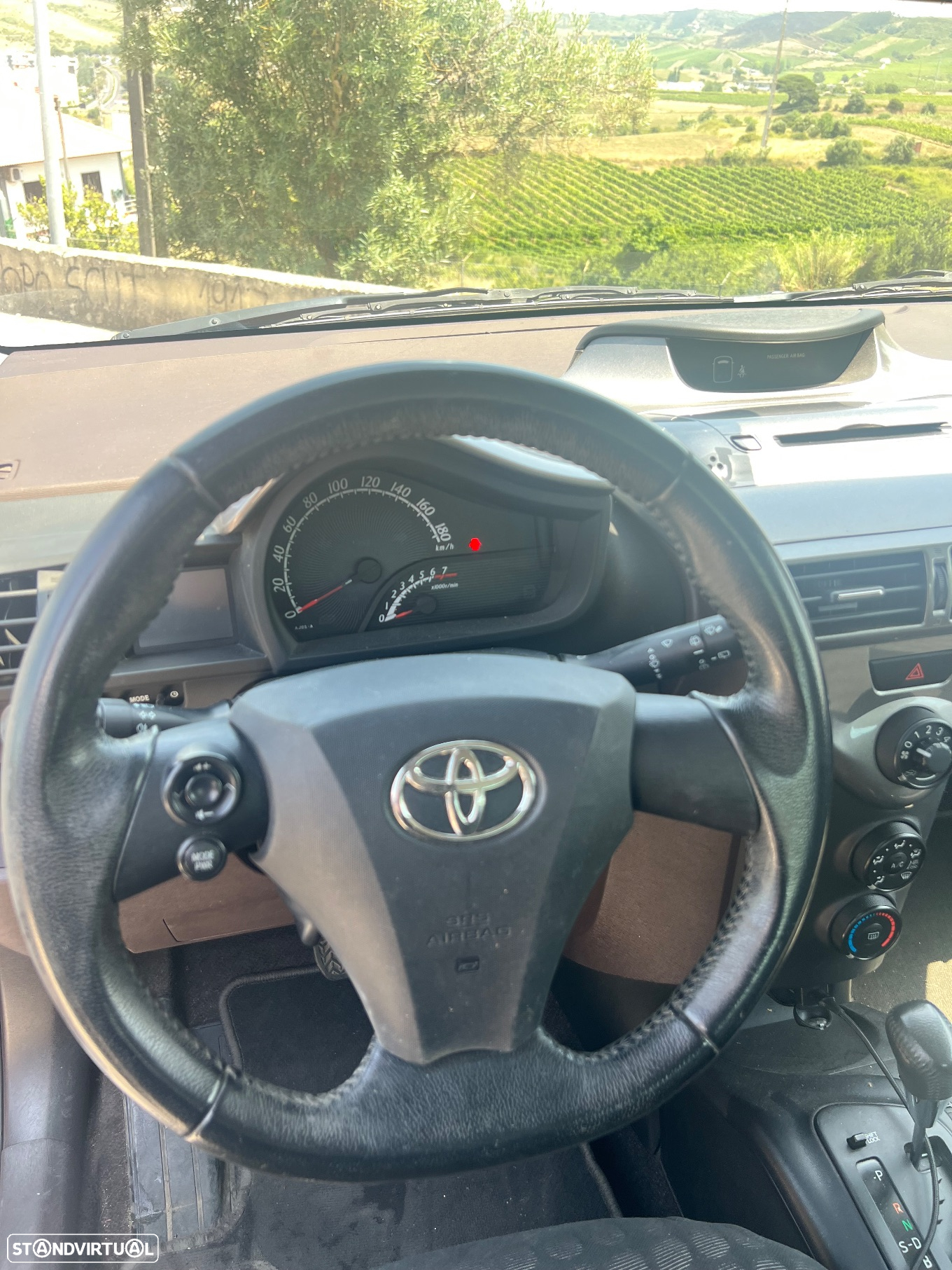 Toyota iQ 1.0 VVT-i 2 MultiDrive - 6