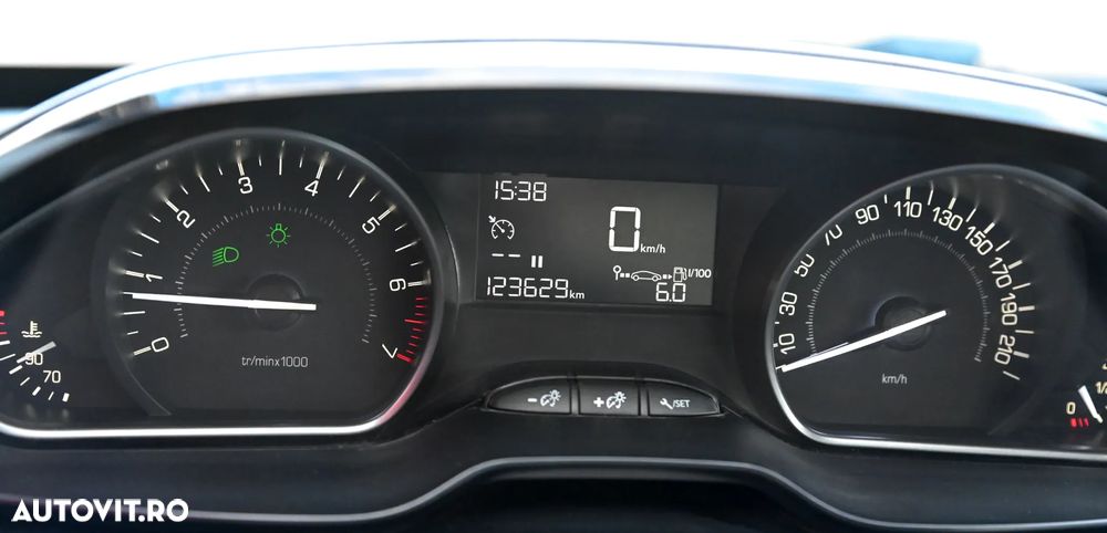 Peugeot 208 PureTech 68 Like - 6