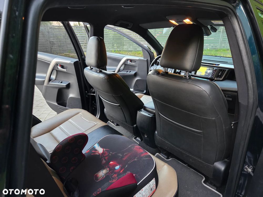 Toyota RAV4 - 11
