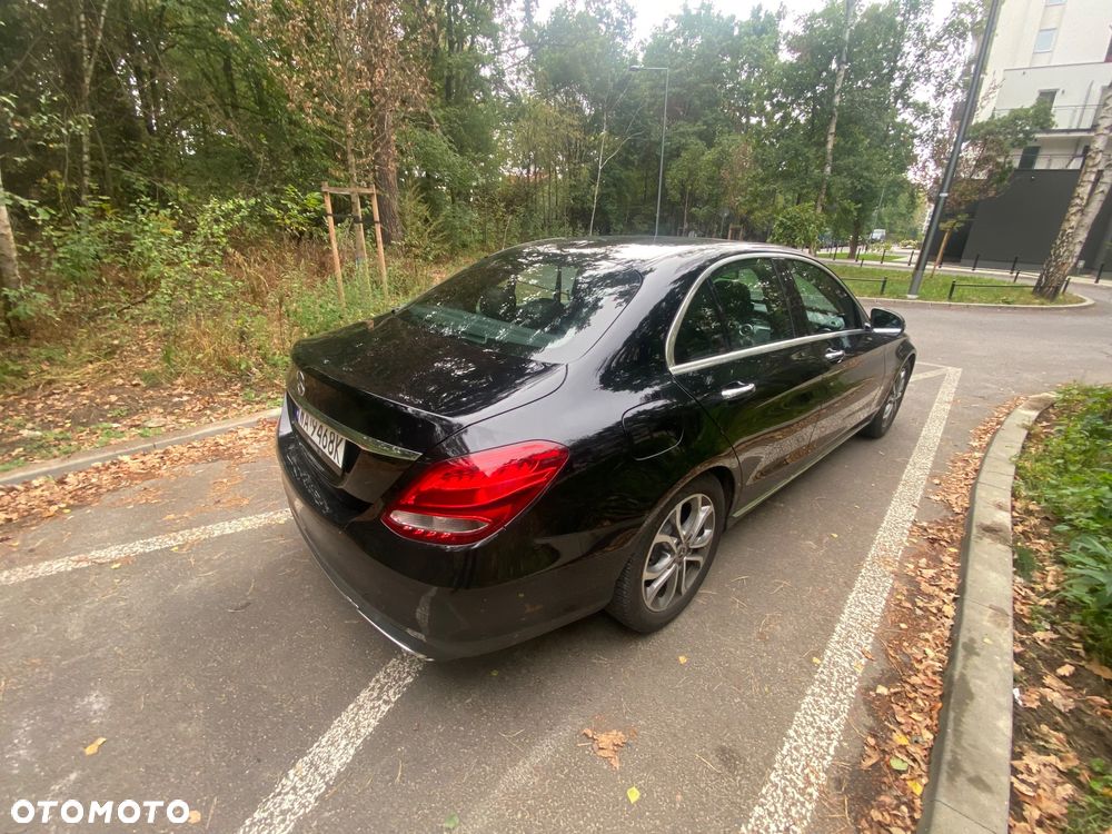 Mercedes-Benz Klasa C 300 9G-TRONIC - 3