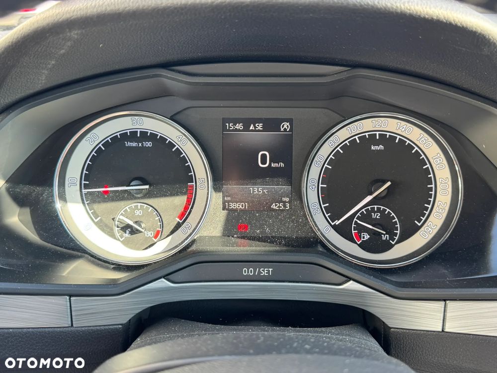 Skoda Superb 2.0 TDI Ambition - 14