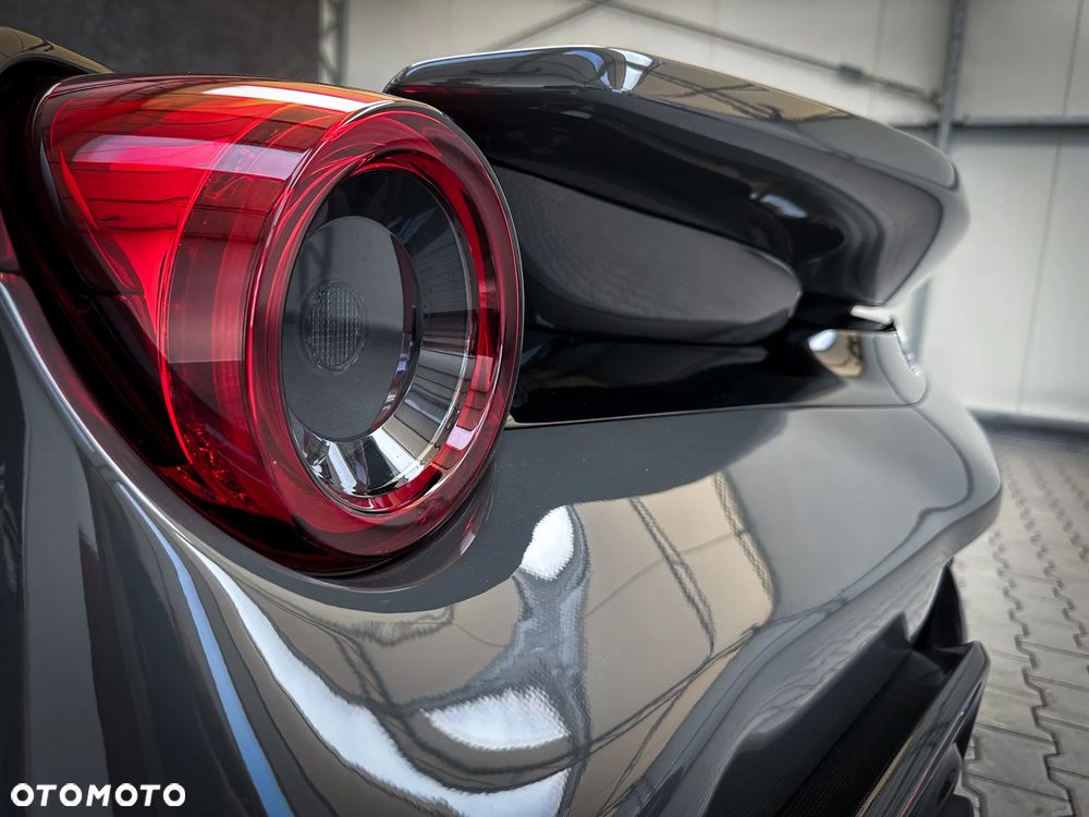 Ferrari 488 Pista - 18