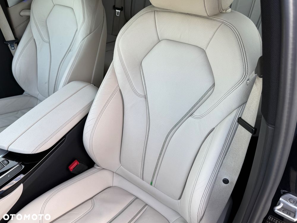 BMW Seria 5 520d M Sport Edition - 22