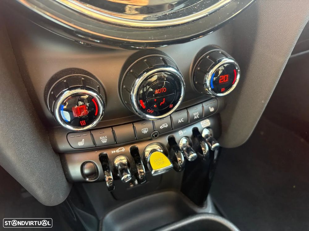 MINI 3 Portas Cooper SE Classic - 11