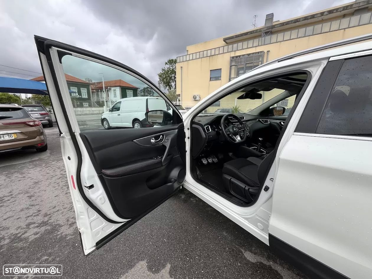 Nissan Qashqai 1.5 dCi N-Connecta 18 - 27