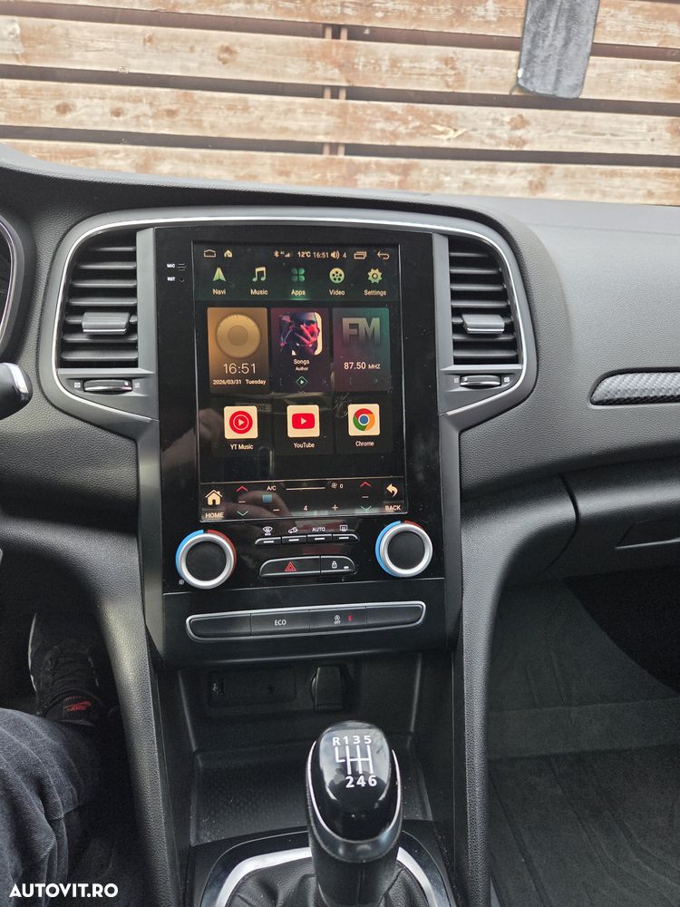 Renault Megane TCe Zen - 16