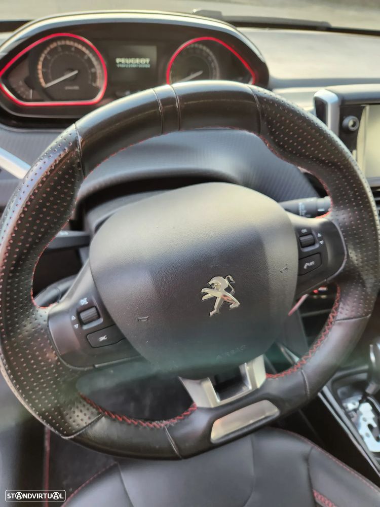 Peugeot 2008 PureTech 110 Stop&Start EAT6 GT-Line Edition - 9