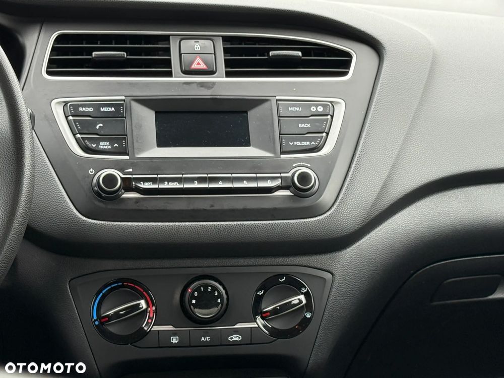Hyundai i20 1.2 Classic + - 13
