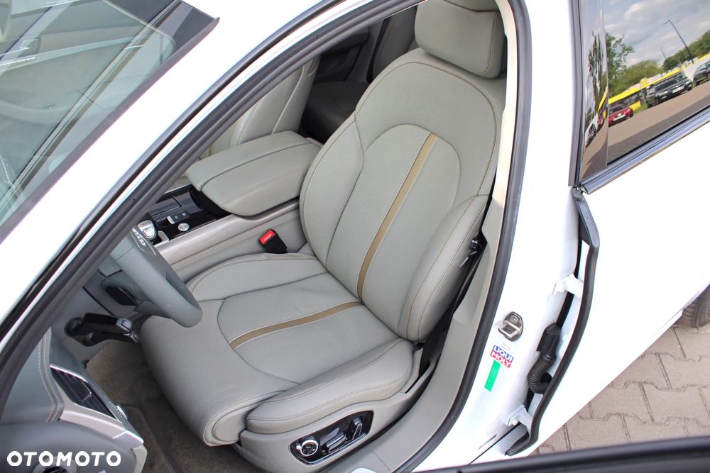 Audi A8 4.0 TFSI cylinder on demand quattro tiptronic - 19