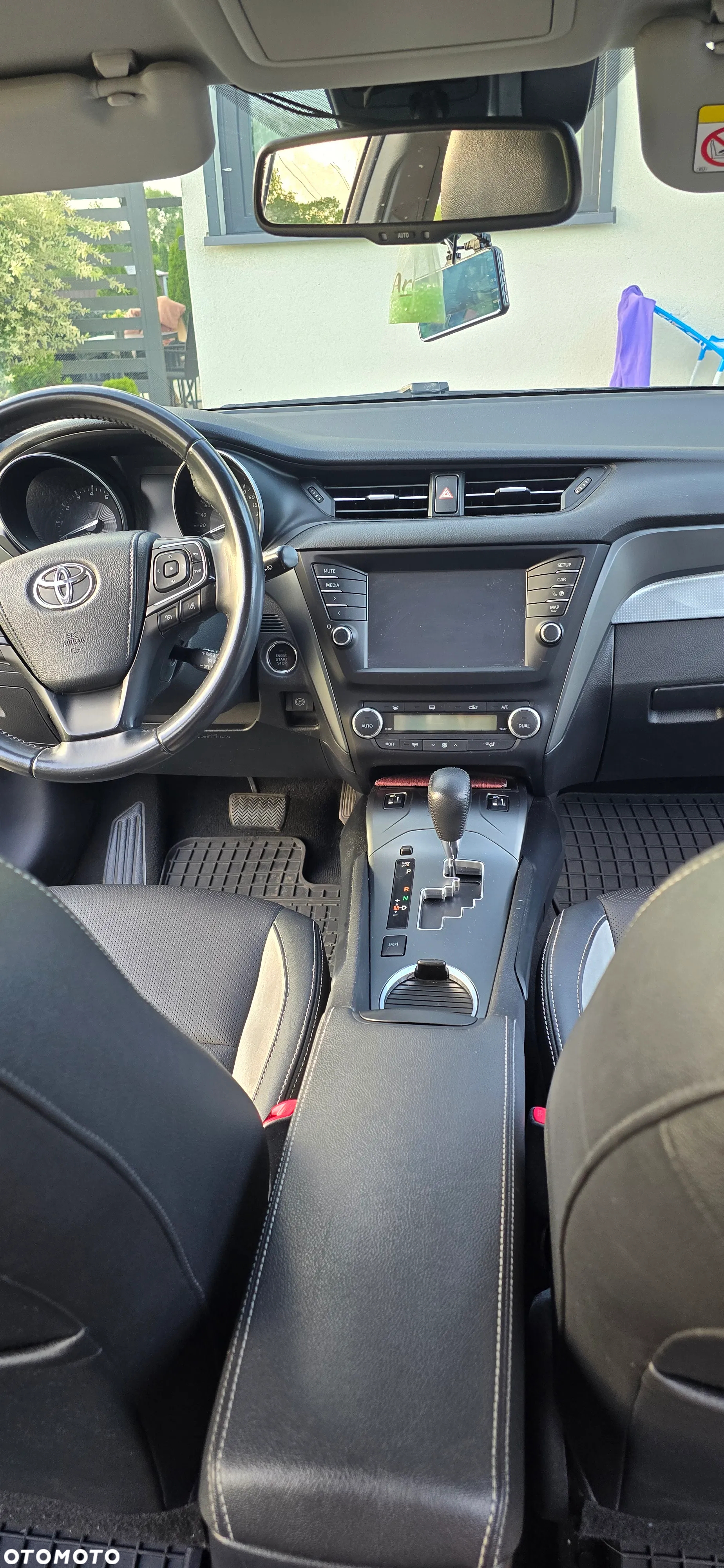 Toyota Avensis 1.8 Premium MS - 13