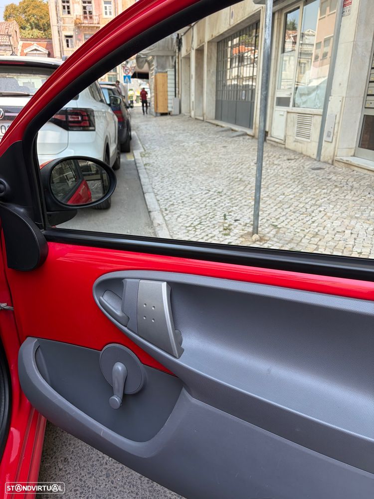 Peugeot 107 1.0 Trendy - 21