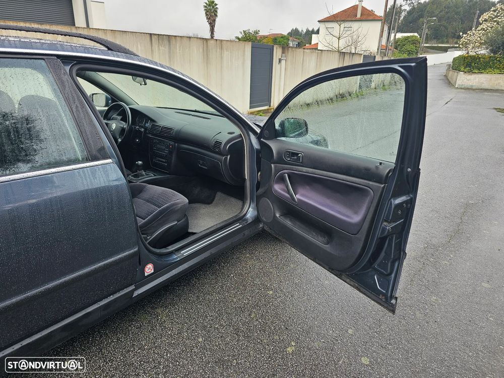 VW Passat Variant 1.9 TDi Conf.Plus 6V - 22