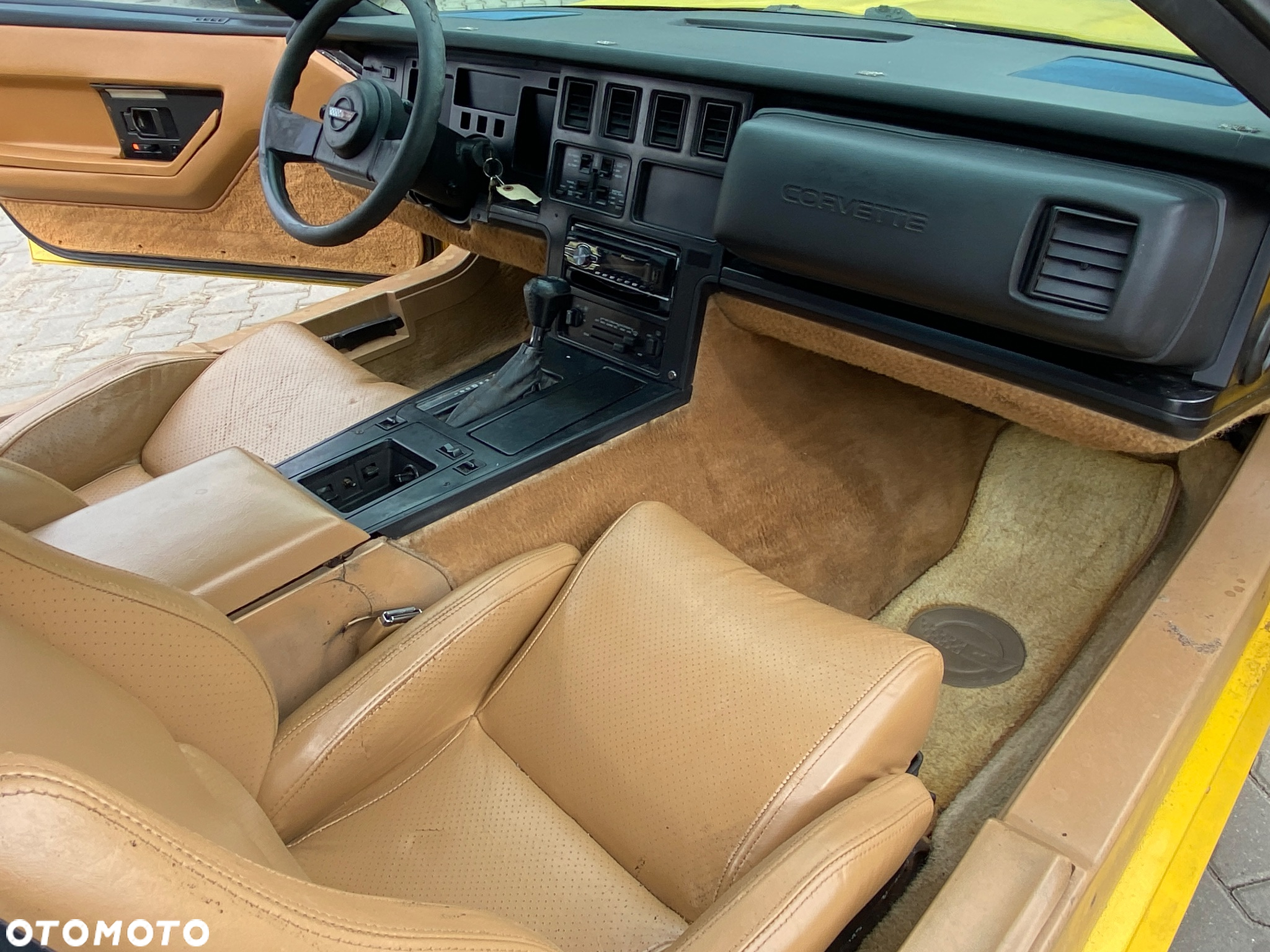 Chevrolet Corvette - 18