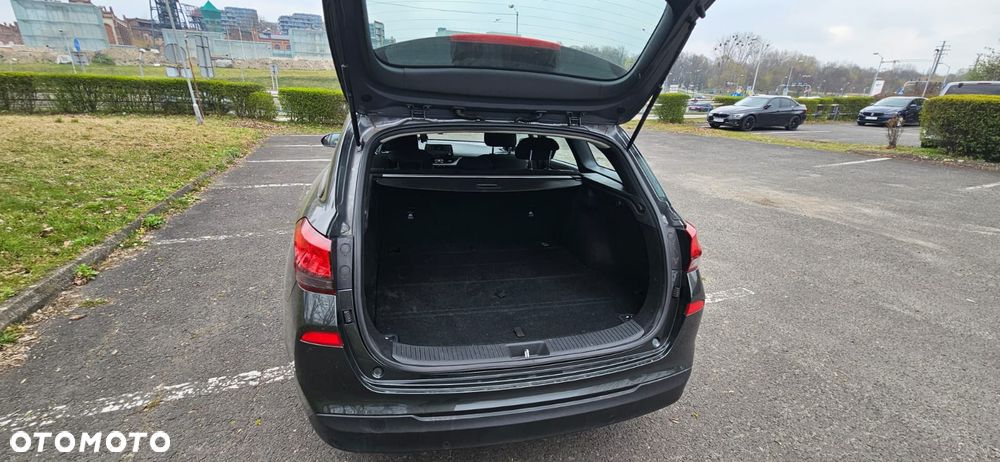 Hyundai i30 1.5 DPI Classic + - 20