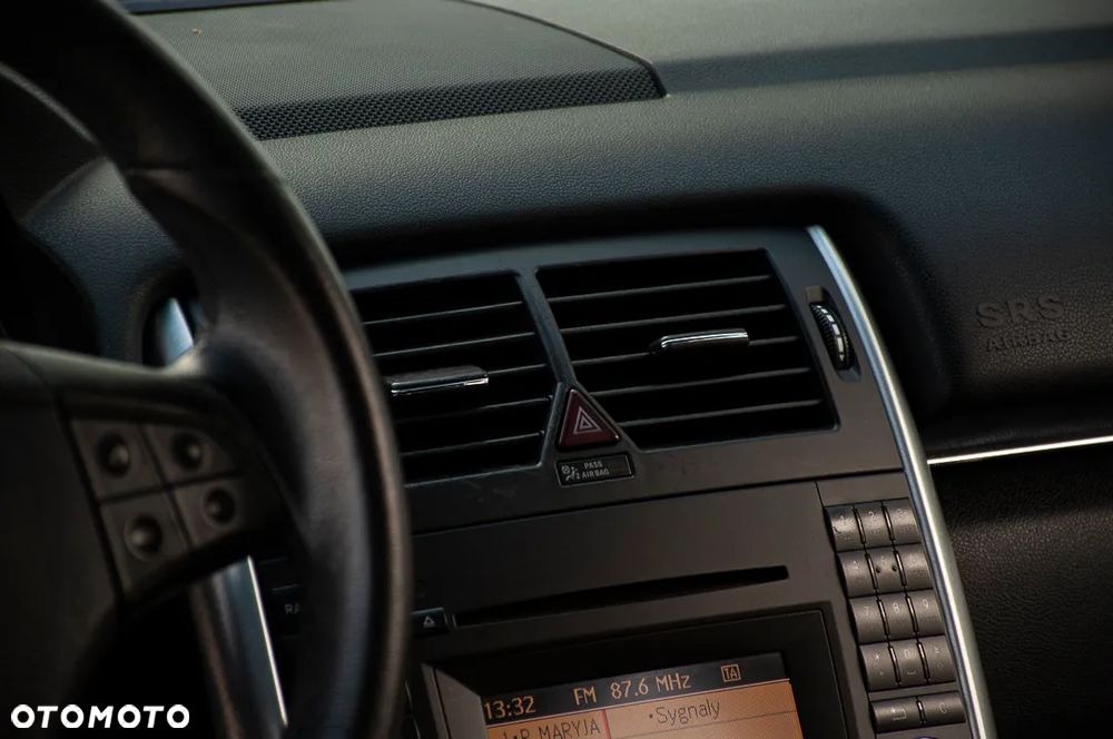Mercedes-Benz Klasa B 180 CDI DPF Special Edition - 36