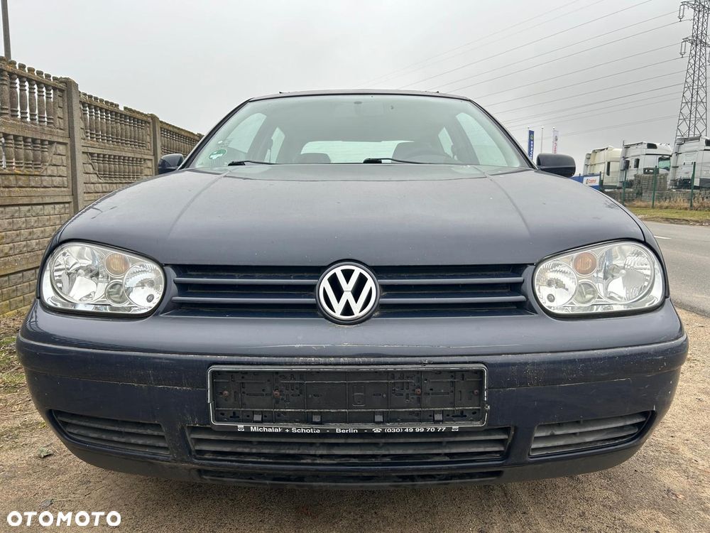 Volkswagen Golf - 2