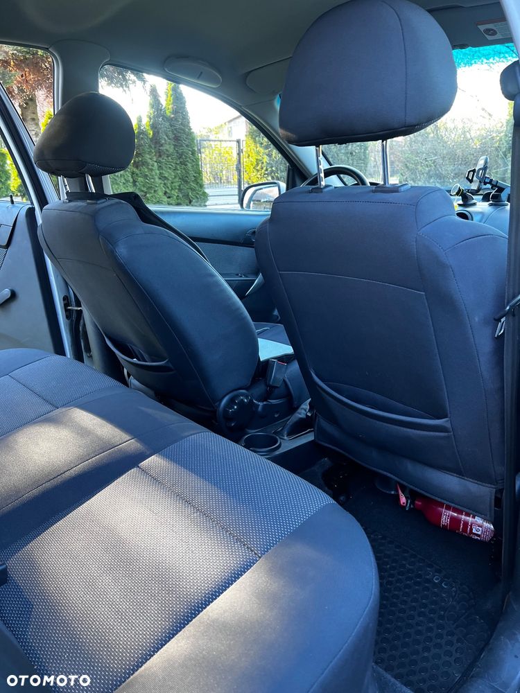 Chevrolet Aveo 1.2 16V Base - 15