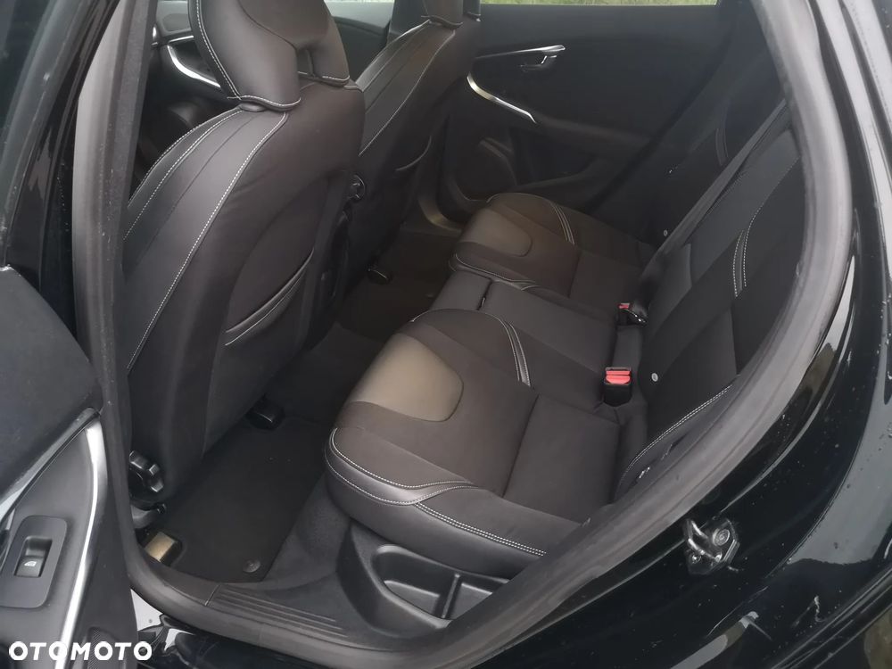 Volvo V40 T3 Momentum - 6