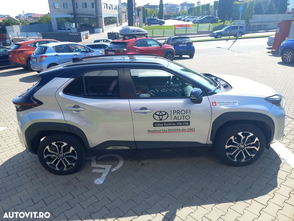 Toyota Yaris Cross 1.5 VVT-i HSD 4x4 Dynamic - 5