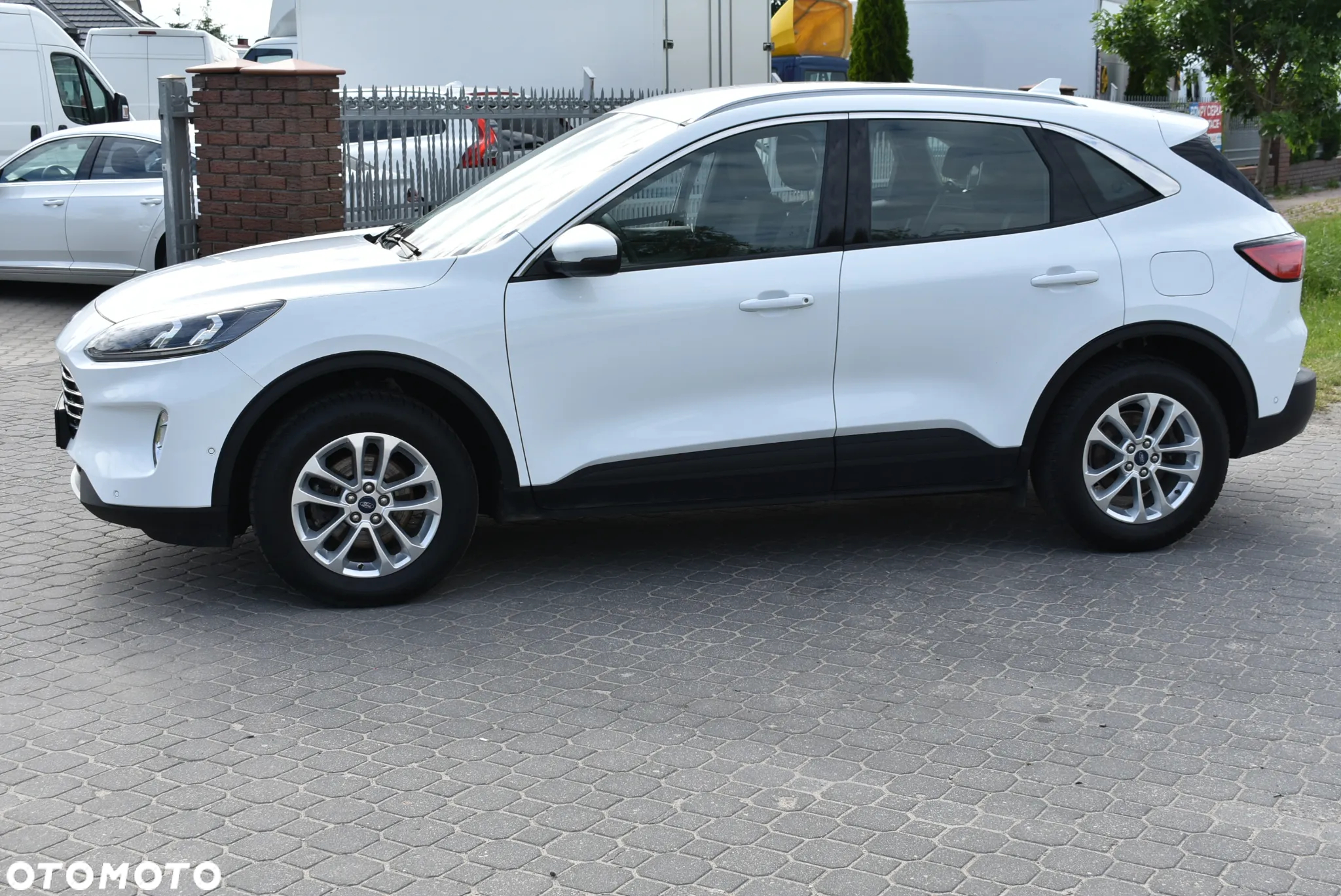 Ford Kuga 2.5 FHEV AWD Titanium - 15