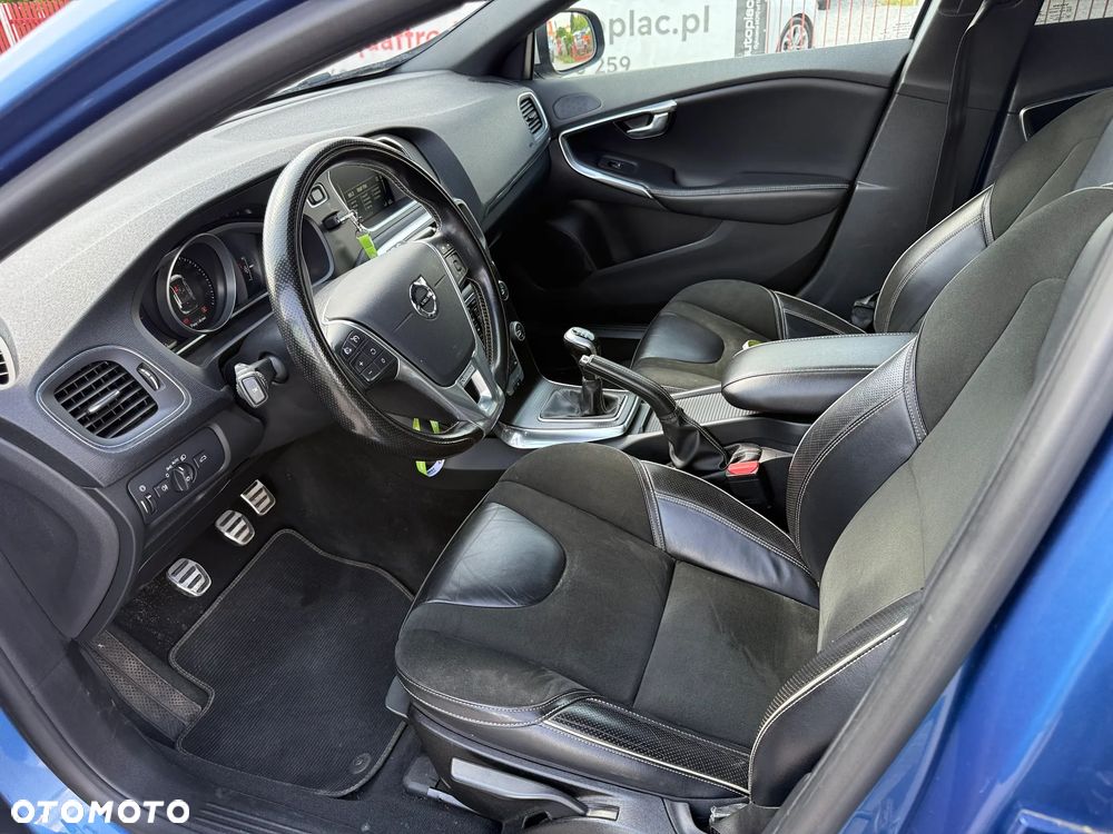Volvo V40 D2 Drive-E R-Design Momentum - 10