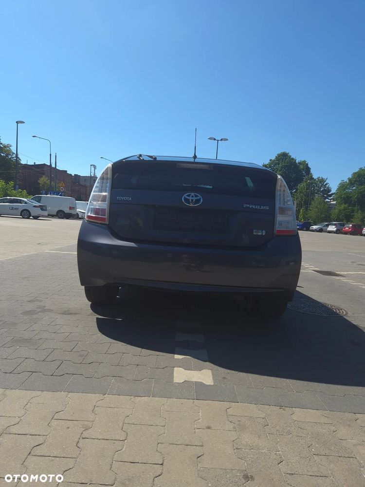 Toyota Prius 1.8 HSD Prestige - 9