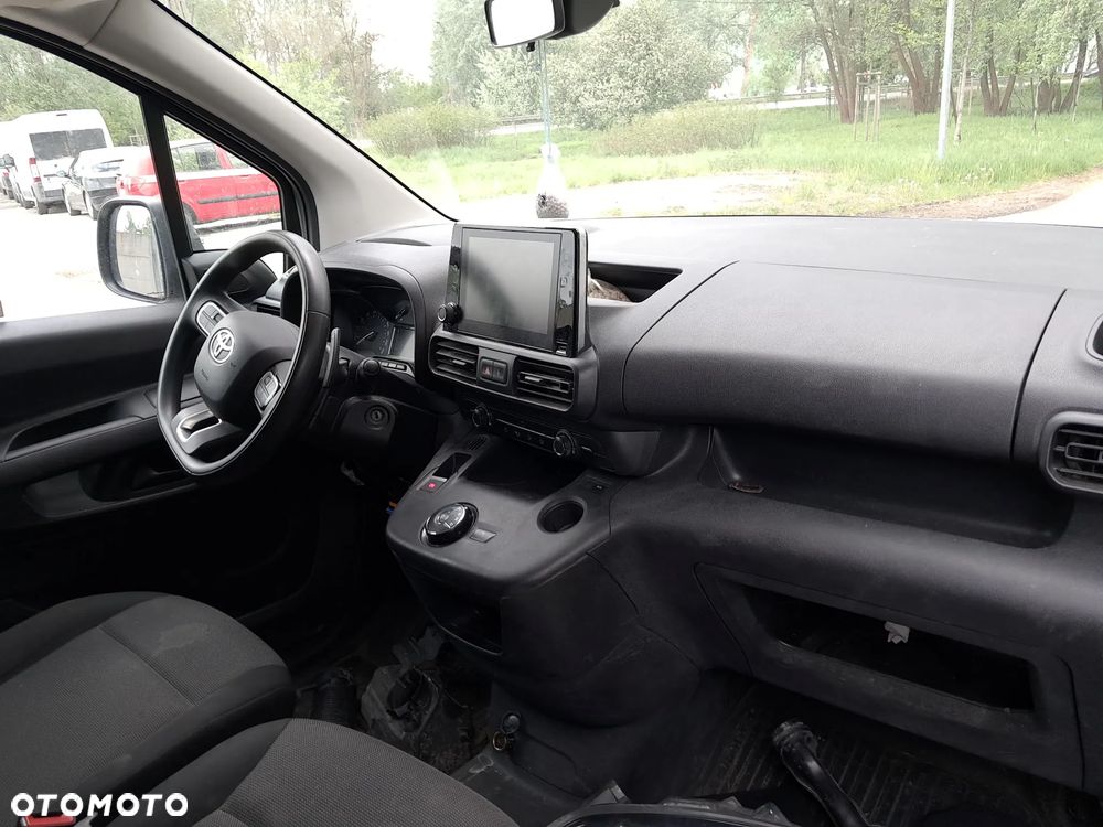 Toyota Proace City - 10