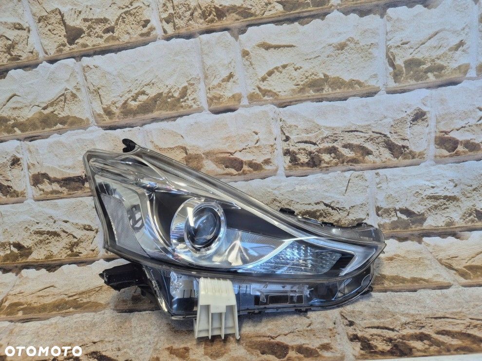 Reflektor Przód strona prawa Toyota Prius+ PLUS (ZVW40) FULL LED - 12