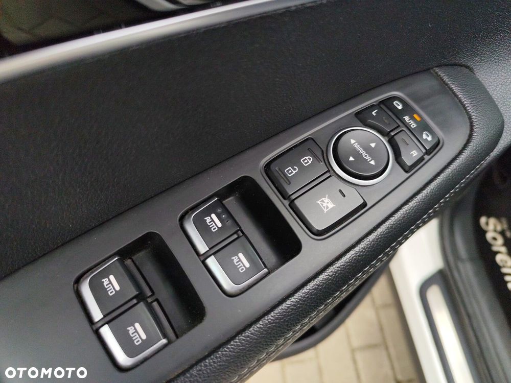 Kia Sorento - 13