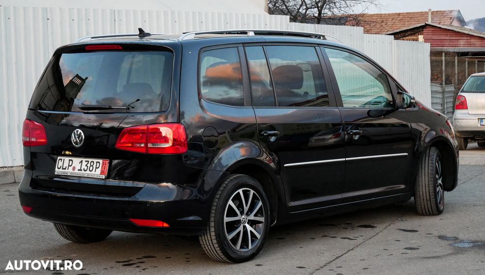 Volkswagen Touran - 3