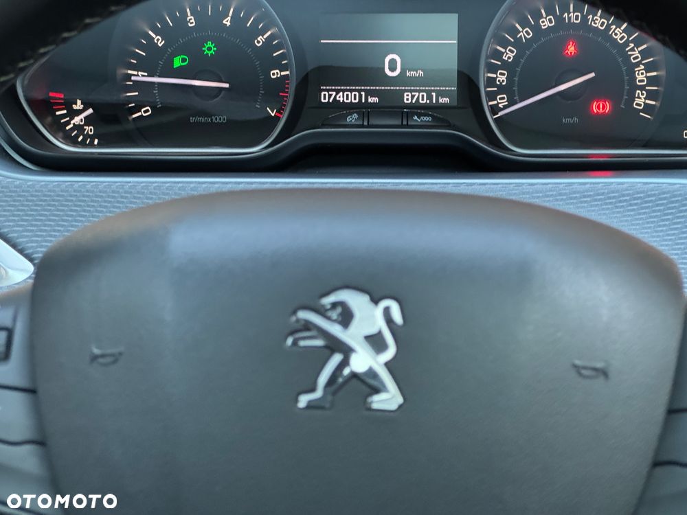 Peugeot 208 1.2 PureTech Allure S&S - 34