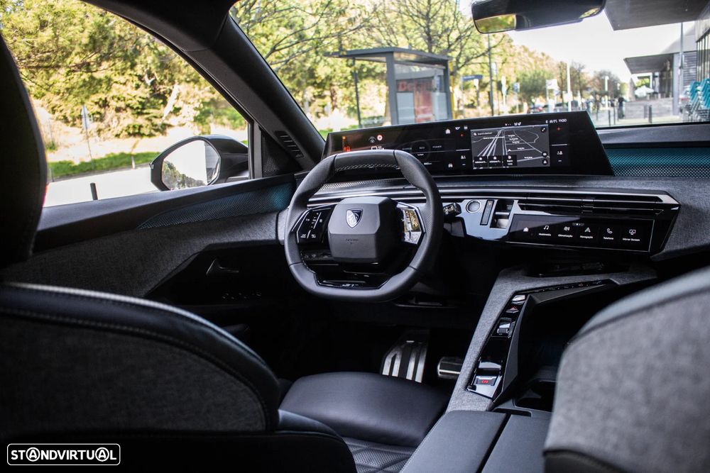 Peugeot E-5008 GT - 40