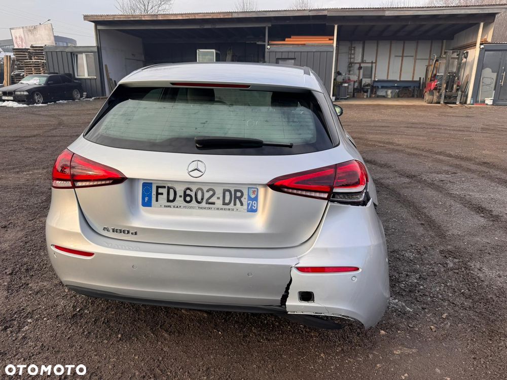 Mercedes-Benz Klasa A 180 d Edition 1 7G-DCT - 13