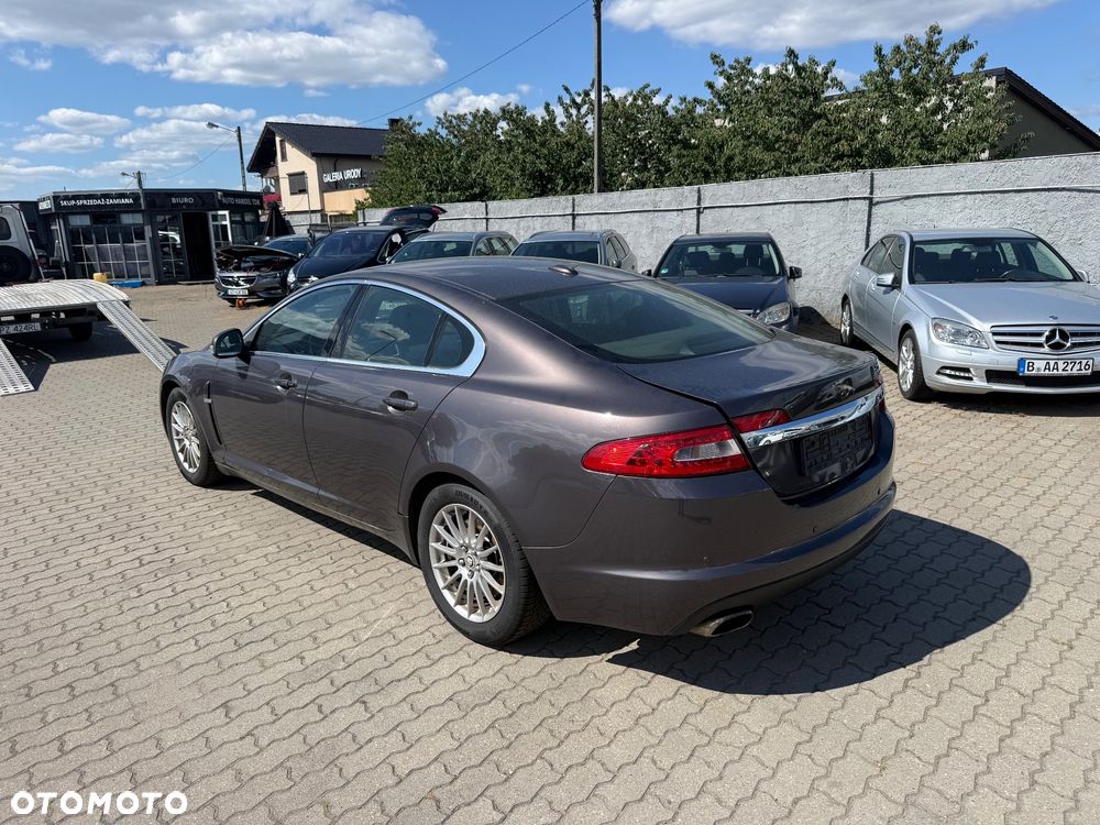 Jaguar XF - 4