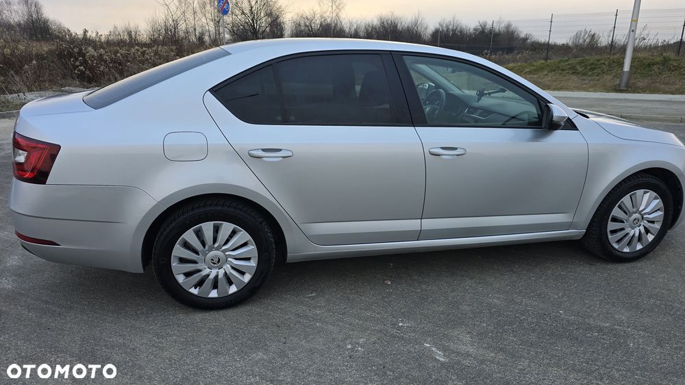 Skoda Octavia 1.6 TDI Ambition - 4