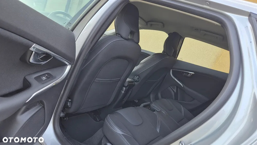 Volvo V40 D2 Momentum - 15