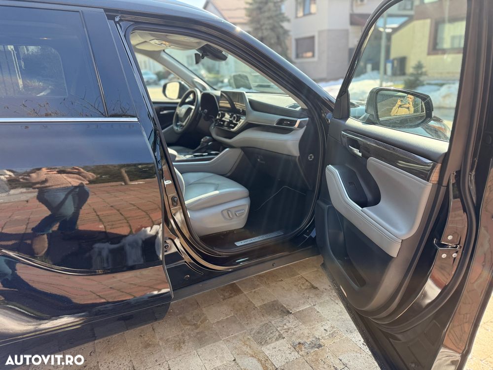 Toyota Highlander 2.5 L Dynamic Force 248CP Luxury Metallic - 11