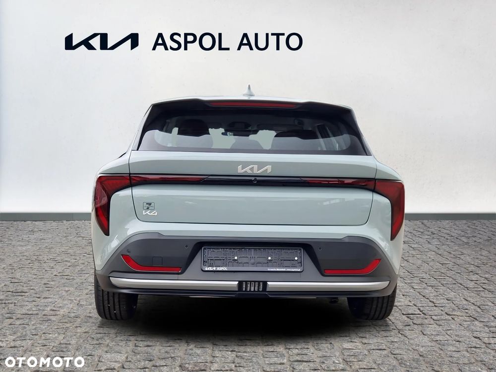 Kia K4 - 5