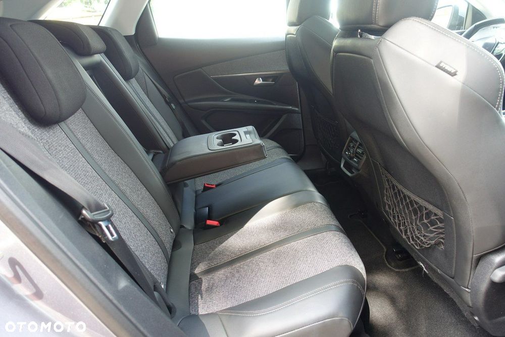 Peugeot 3008 - 17