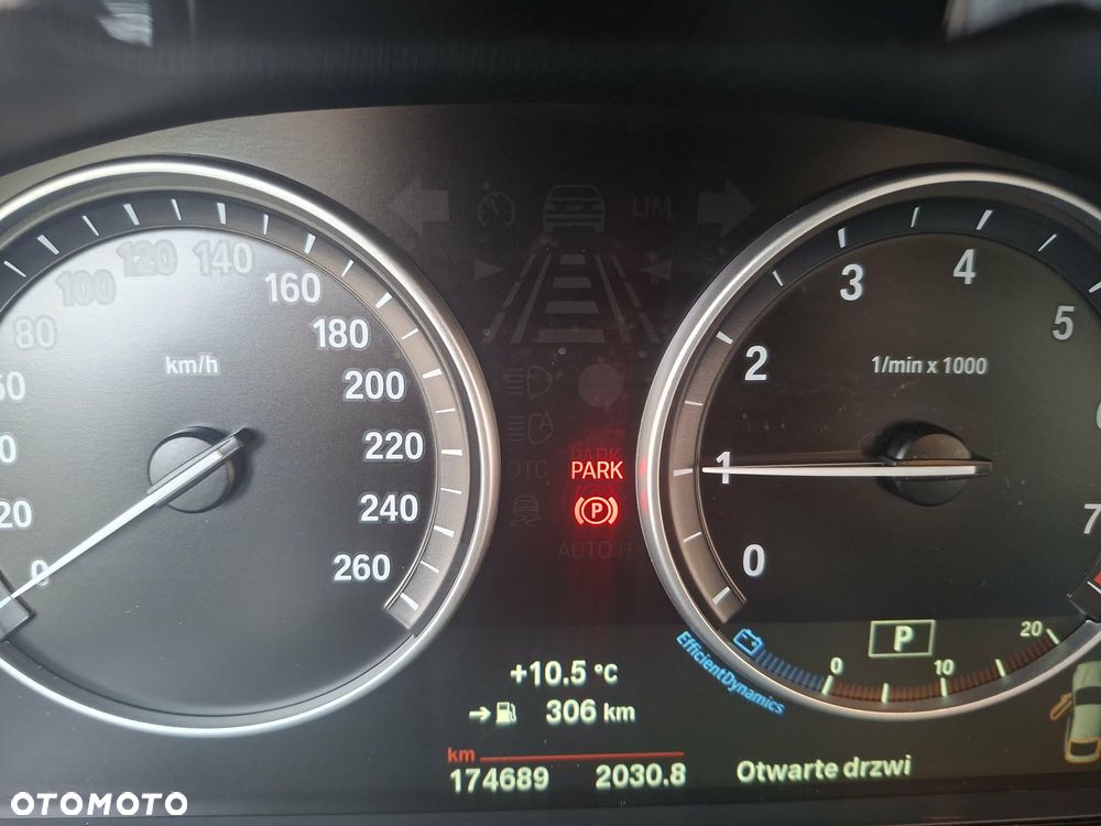 BMW X4 xDrive20i xLine - 9