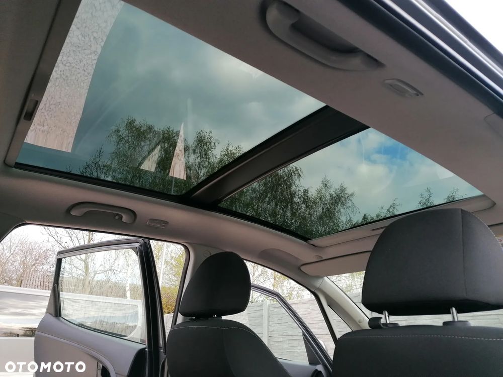 Kia Venga 1.6 CVVT Fifa World Cup Edition - 12