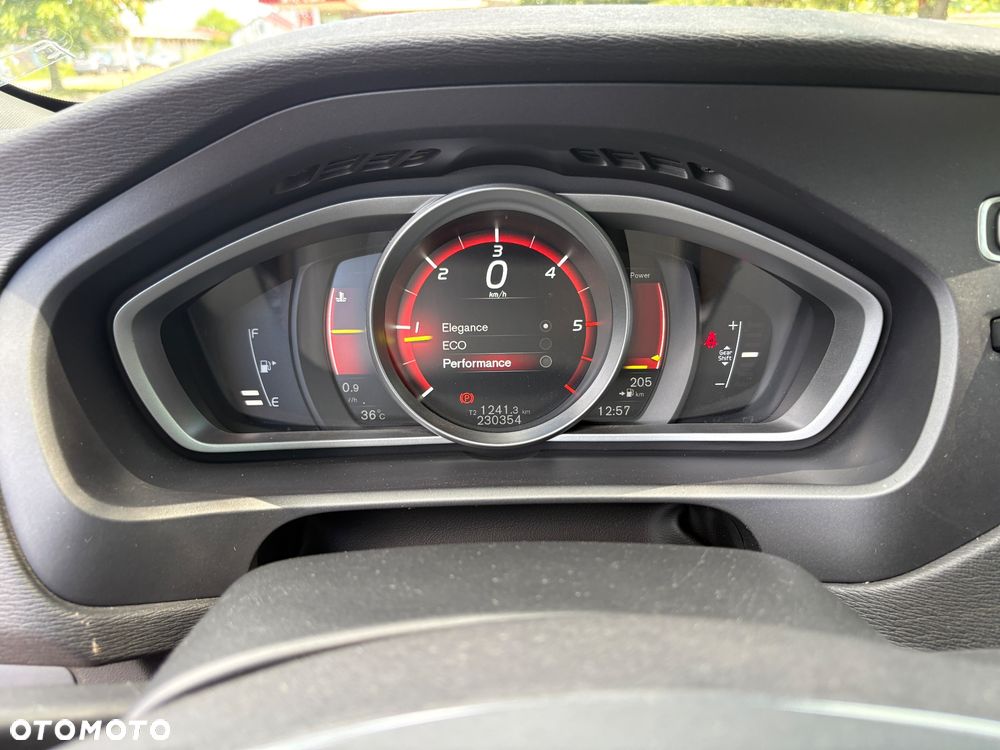 Volvo V40 D2 Momentum - 26