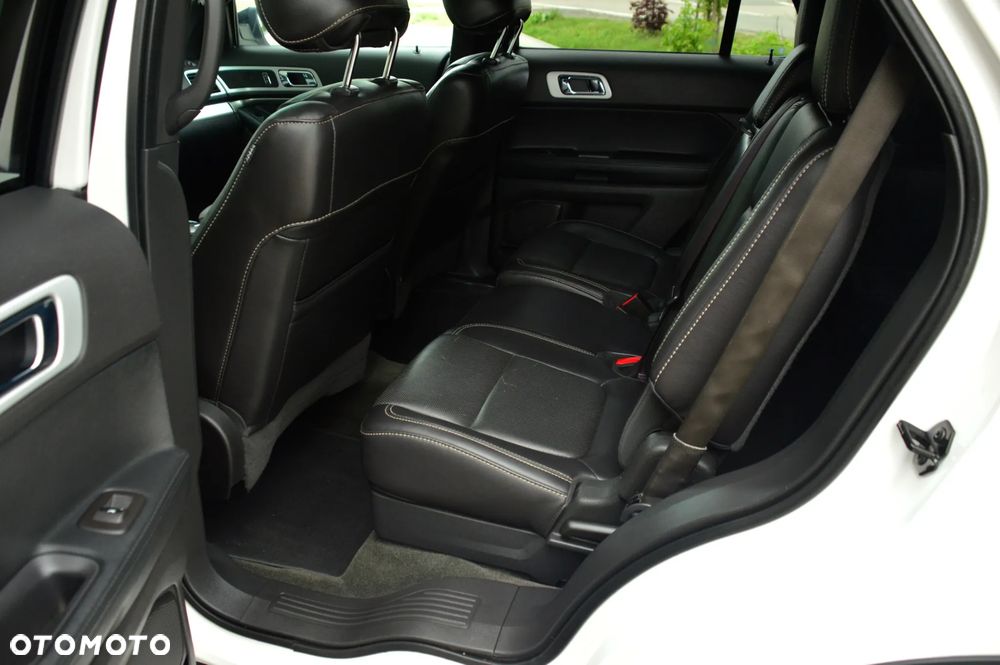 Ford Explorer 4.6 4WD - 27