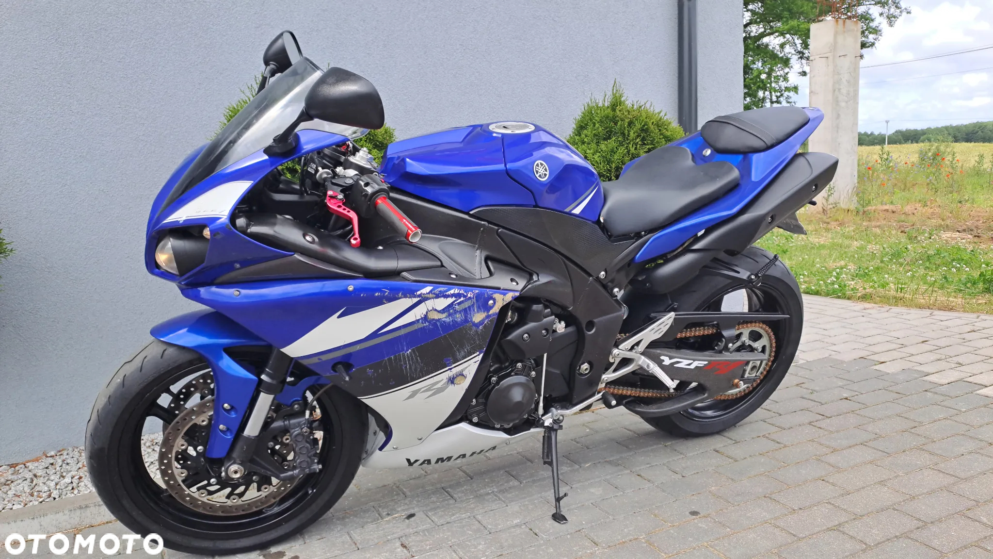 Yamaha R1 - 6