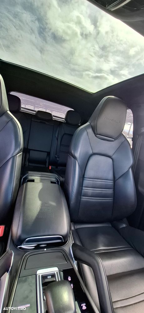 Porsche Cayenne Turbo S E-hybrid 4.0 - 13