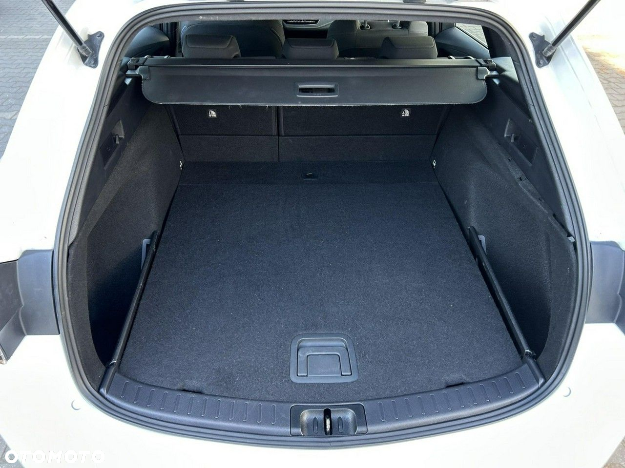 Toyota Corolla - 13