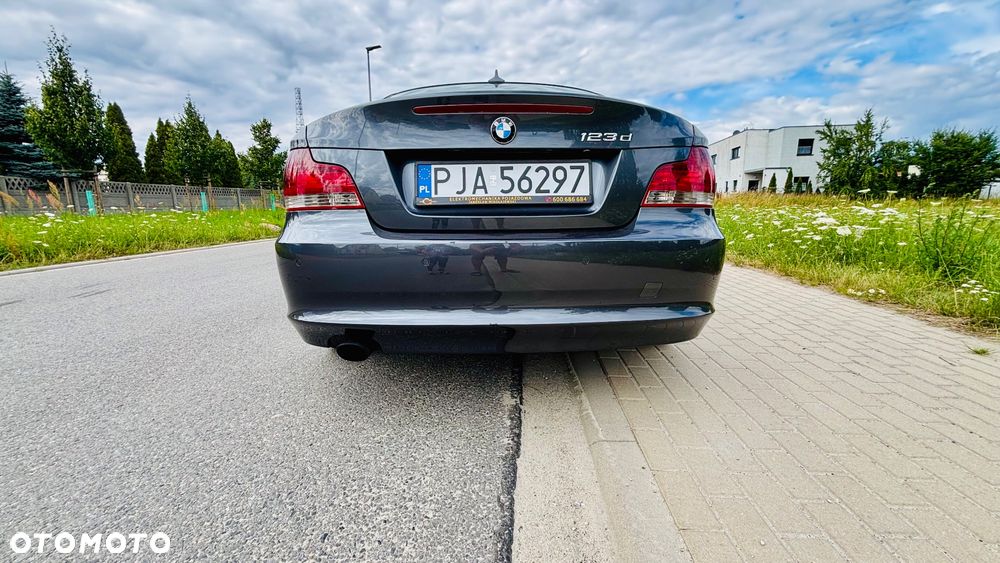 BMW Seria 1 123d - 5