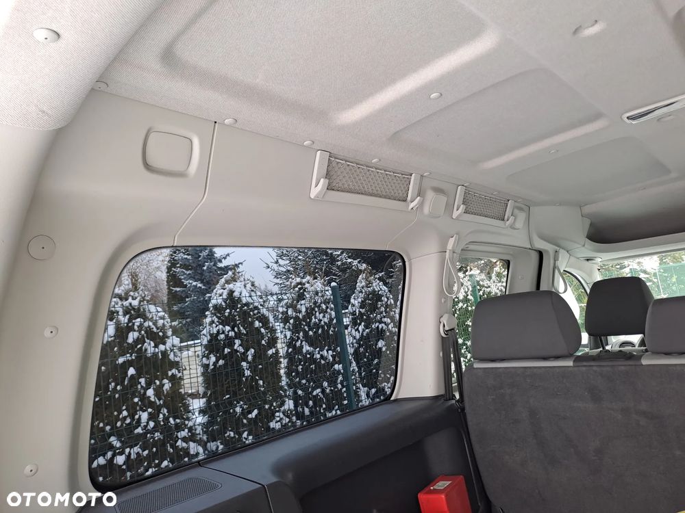 Volkswagen Caddy Maxi Comfortline 4Motion - 20