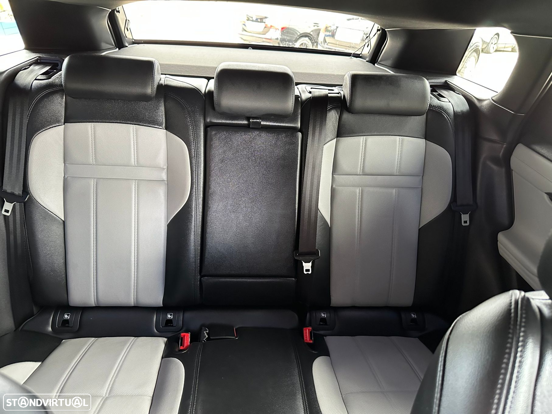 Land Rover Range Rover Evoque 1.5 P300e AWD R-Dynamic S Auto - 55