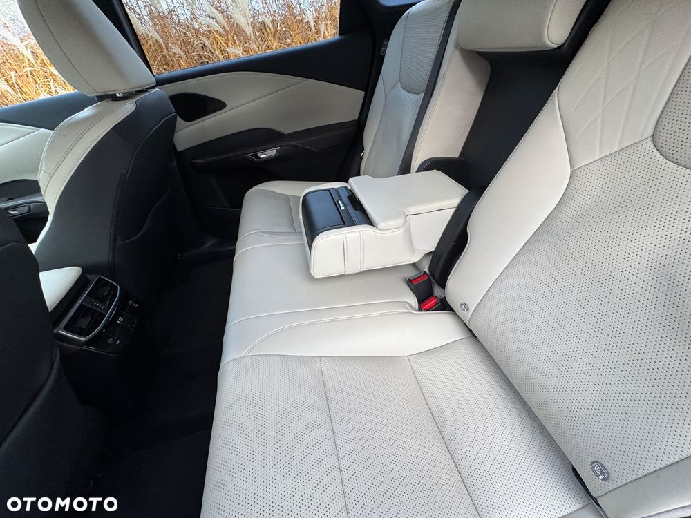 Lexus RX 350h Prestige - 28